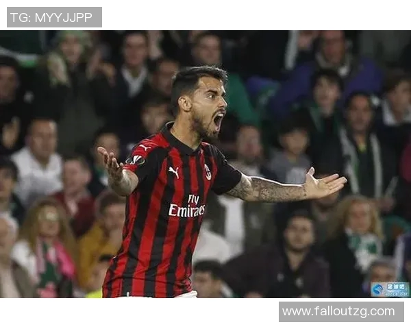 塞维利亚正式官宣签下AC米兰前锋苏索,加强锋线实力